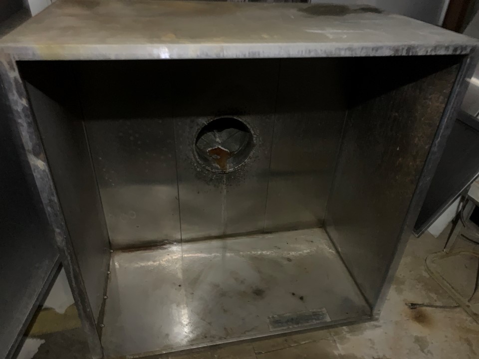 Captiveaire Systems Exhaust Hood	 Dimensions: 42" x 26" x 42" Mo